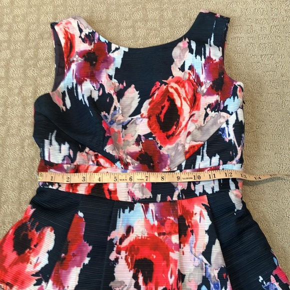 🎊Host Pick🎊Fabulous Kate Spade ♠️ Hazey Floral open V back dress w/back bow - Picture 15 of 16